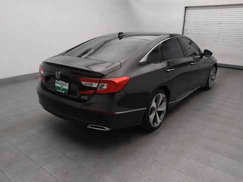 Used 2018 Honda Accord Touring image 9