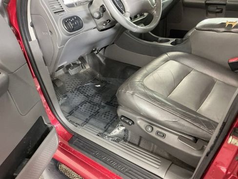 Used 2004 Ford Explorer Sport Trac XLS image 14