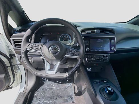 Used 2022 Nissan Leaf S Plus image 10