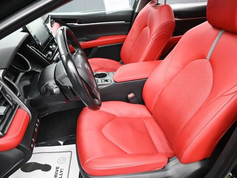 Used 2022 Toyota Camry XSE FWD image 29
