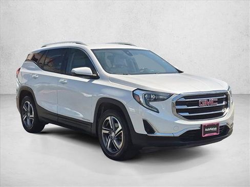 Used 2021 GMC Terrain SLT w/ Infotainment Package II FWD image 3