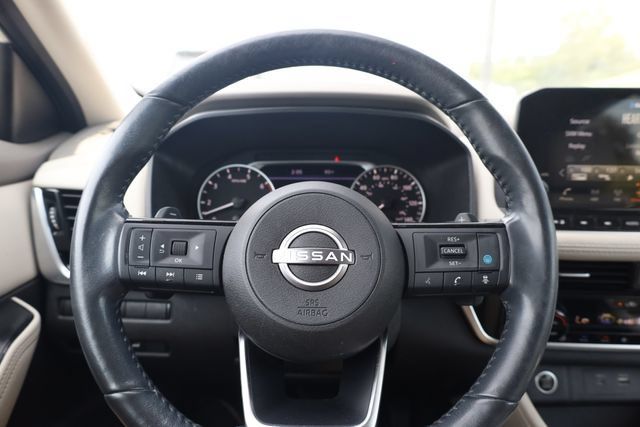 Used 2023 Nissan Rogue SL w/ SL Premium Package AWD/4WD image 16