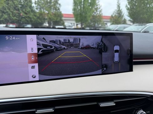 Used 2026 Genesis GV70 2.5T Advanced image 32