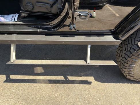 Used 2021 Jeep Wrangler Unlimited Rubicon w/ Dual Top Group AWD/4WD image 28