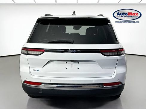 Used 2024 Jeep Grand Cherokee Limited 4xe AWD/4WD image 8