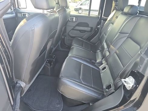 Used 2021 Jeep Gladiator Overland w/ Popular Equipment Package AWD/4WD image 11