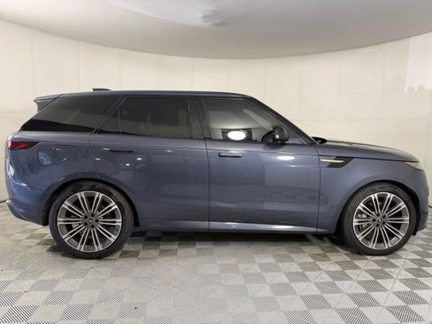 Used 2025 Land Rover Range Rover Sport Dynamic SE AWD/4WD image 9