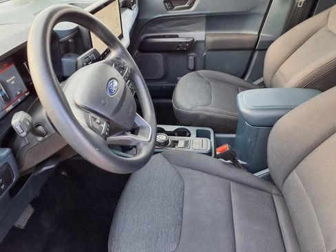 Used 2025 Ford Maverick XL w/ Equipment Group 102A AWD/4WD image 17