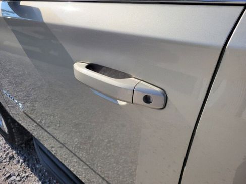 Used 2016 Chevrolet Tahoe LT image 8