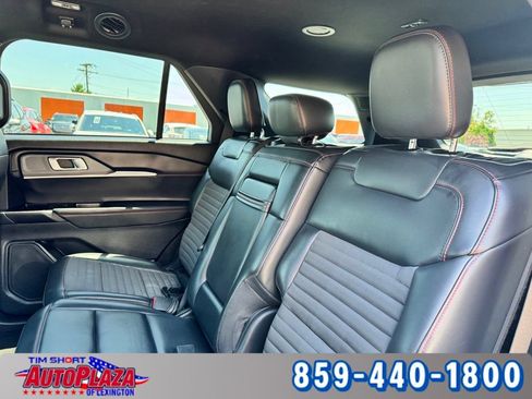 Used 2025 Ford Explorer ST-Line w/ ST-Line Street Pack AWD/4WD image 38