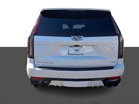 Certified 2024 Cadillac Escalade V AWD/4WD image 4