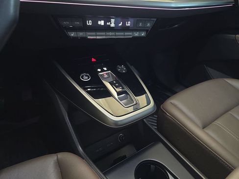 Certified 2023 Audi Q4 e-tron Premium Plus AWD/4WD image 28