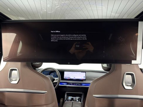 Used 2023 BMW i7 xDrive60 w/ Executive Package 2 image 43