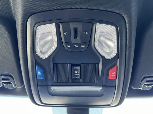 Used 2023 RAM 1500 Big Horn AWD/4WD image 29