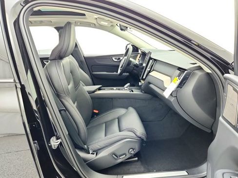 New 2026 Volvo XC60 B5 Ultra w/ Protection Package Premier image 14