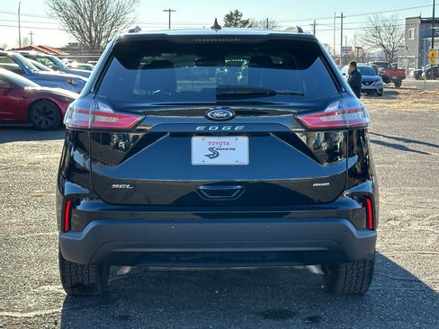 Used 2024 Ford Edge SEL w/ Sport Appearance Package image 9