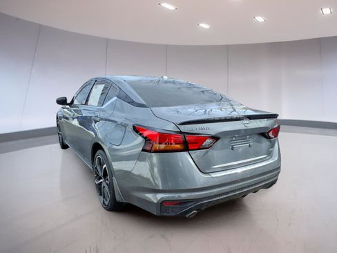 Used 2023 Nissan Altima 2.5 SR AWD/4WD image 3