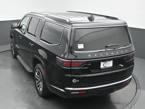 Used 2025 Jeep Wagoneer 4WD image 48