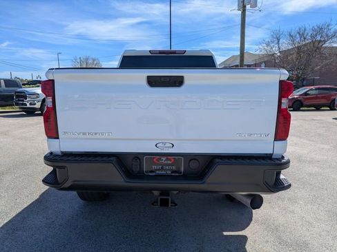 Used 2023 Chevrolet Silverado 2500 Custom w/ Custom Value Package AWD/4WD image 5