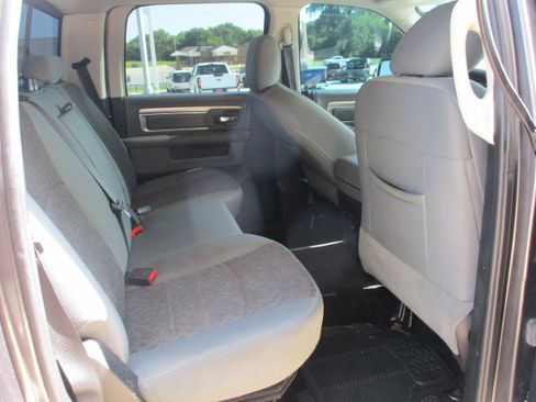 Used 2017 RAM 1500 Big Horn AWD/4WD image 9