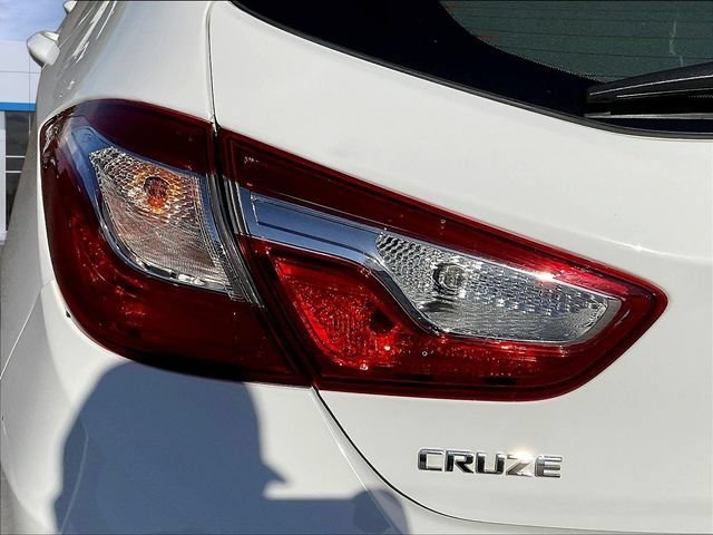 Used 2018 Chevrolet Cruze LT FWD image 25