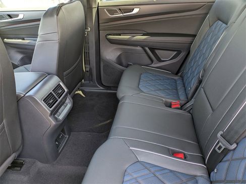 New 2026 Volkswagen Atlas Cross Sport SEL Premium R-Line image 30