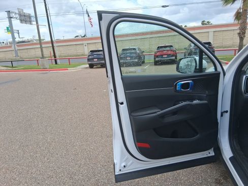 New 2026 Kia Sorento S w/ S Panoramic Sunroof Package FWD image 14