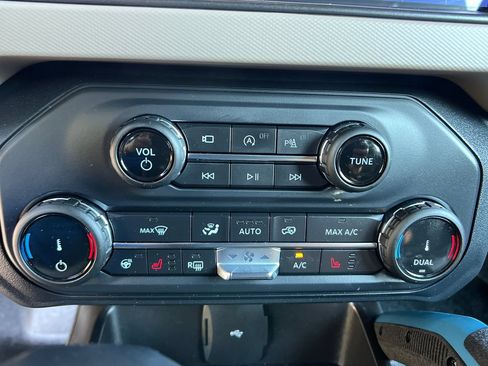 Used 2022 Ford Bronco Wildtrak AWD/4WD image 16