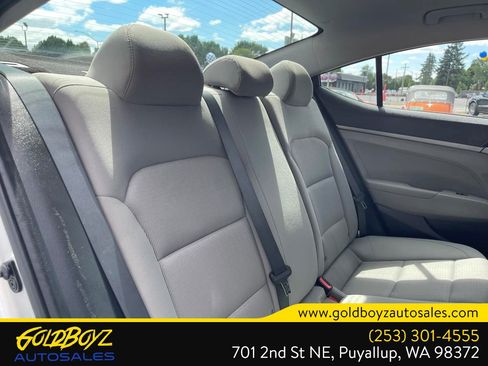 Used 2018 Hyundai Elantra SE w/ Cargo Package FWD image 19