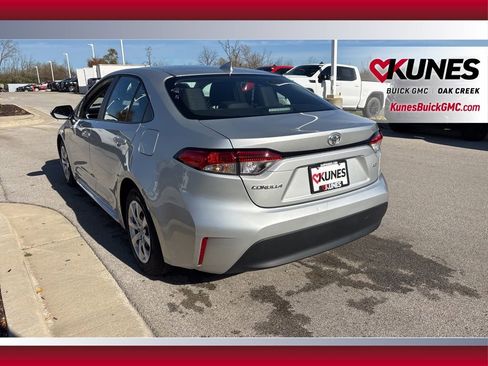 Used 2025 Toyota Corolla LE image 6