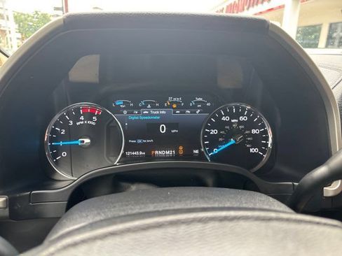Used 2017 Ford F250 Lariat w/ Chrome Package AWD/4WD image 27