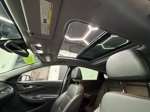 Used 2019 Chevrolet Malibu LT w/ LT Plus Package FWD image 11