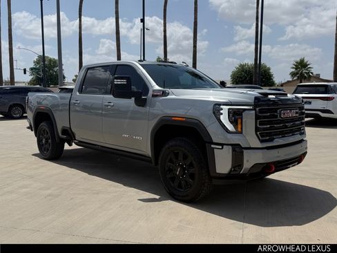 Used 2026 GMC Sierra 2500 AT4 w/ AT4 Premium Plus Package AWD/4WD image 9