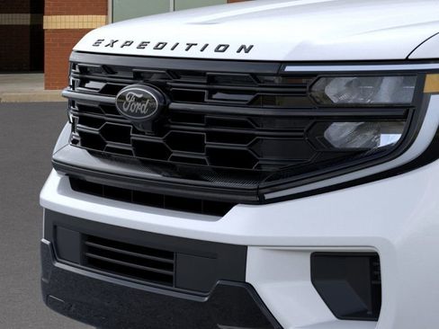 New 2025 Ford Expedition Platinum w/ Stealth Performance Package image 17