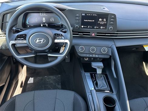 New 2026 Hyundai Elantra SE image 22