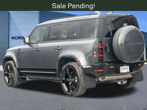 Certified 2024 Land Rover Defender 110 X-Dynamic SE AWD/4WD image 6