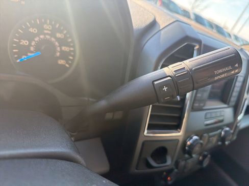 Used 2016 Ford F150 XLT image 18