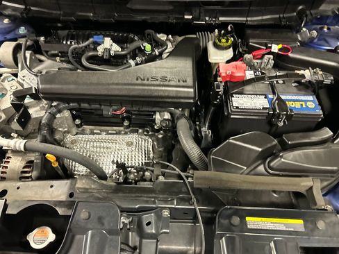 Used 2018 Nissan Rogue SL image 24