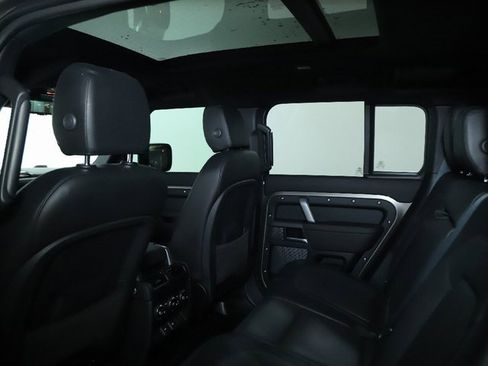 Used 2024 Land Rover Defender 110 X-Dynamic SE image 19