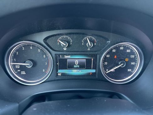 Used 2019 Buick Enclave Essence image 15