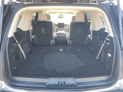 Certified 2023 Ford Expedition Limited image 9