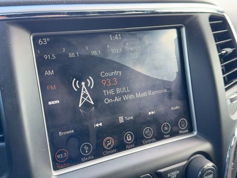 Used 2018 Jeep Grand Cherokee Overland image 22