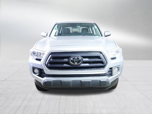 Used 2023 Toyota Tacoma SR5 w/ Technology Package AWD/4WD image 2