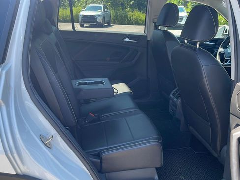 Used 2021 Volkswagen Tiguan SE AWD/4WD image 7