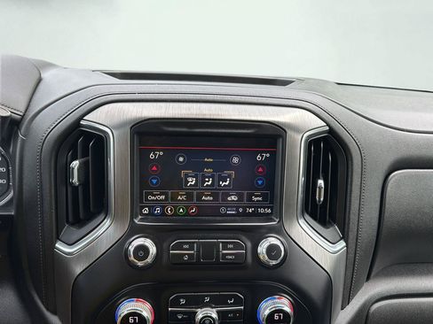 Used 2021 GMC Sierra 2500 Denali w/ Denali Ultimate Package AWD/4WD image 18