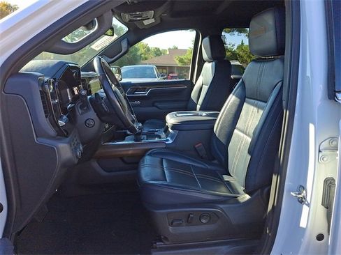 Used 2022 Chevrolet Silverado 1500 High Country image 14