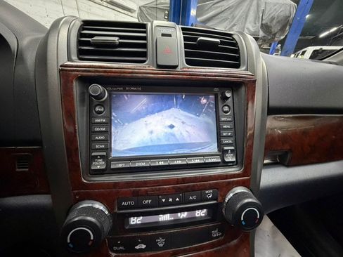 Used 2011 Honda CR-V EX-L image 9