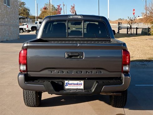 Used 2021 Toyota Tacoma SR w/ SR Convenience Package image 7