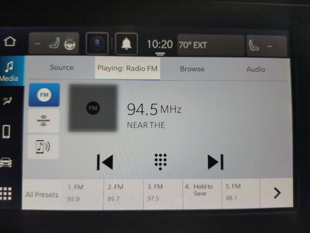 Used 2023 Chrysler Voyager LX FWD image 25
