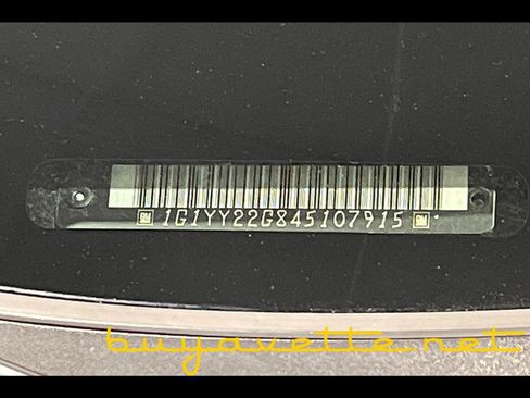 Used 2004 Chevrolet Corvette Coupe w/ Roof Package image 26